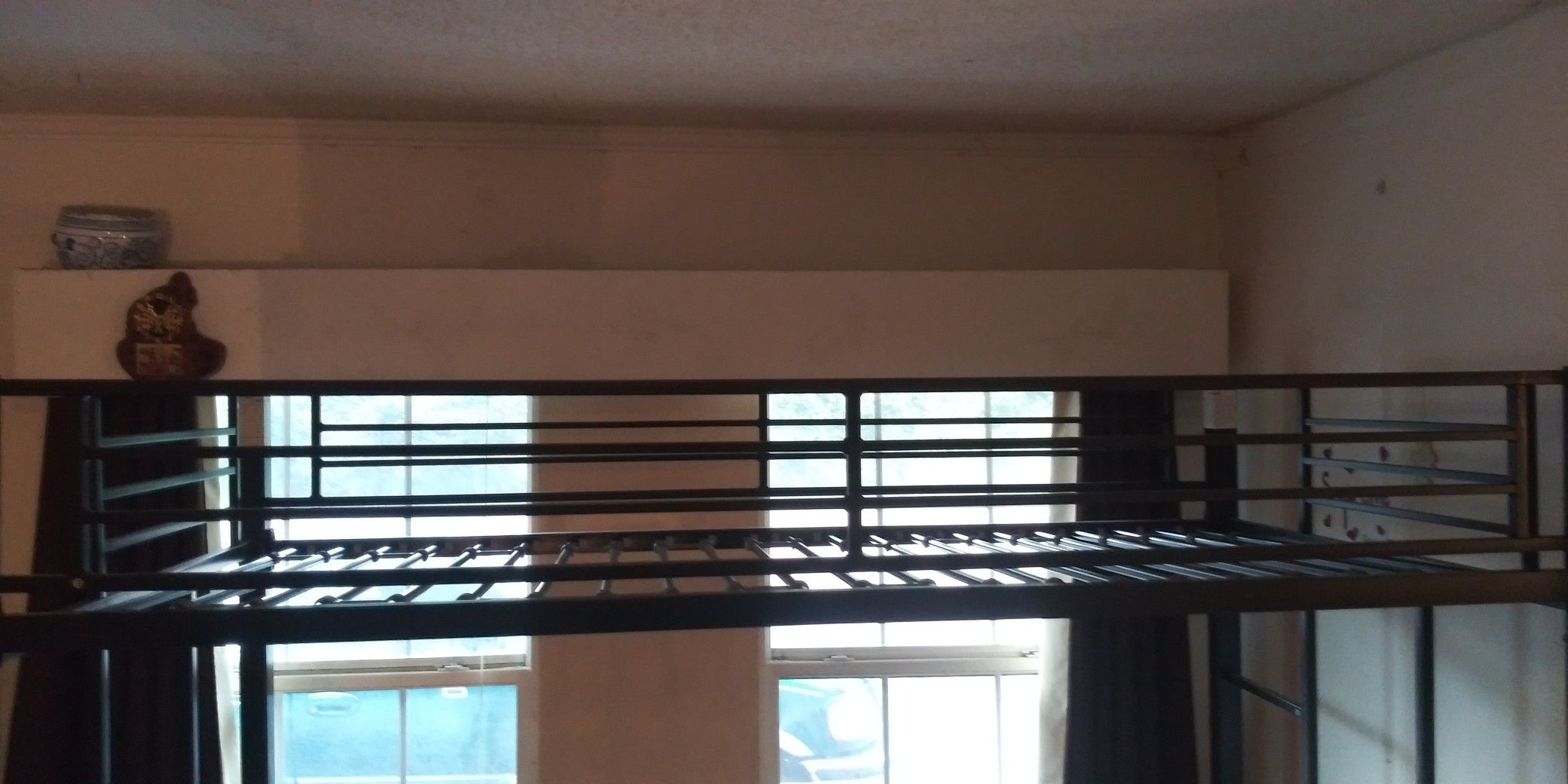 Twin bed