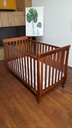 Crib with Foam Mattress