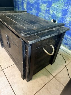 Antique Style Large Dark Wooden Storage Trunk  (w31"D18"H19")
