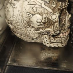 Skull Figurine 