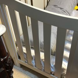 Baby Crib Adjustable