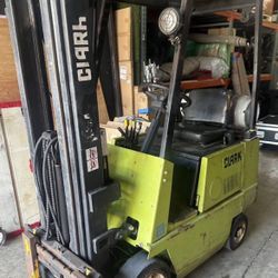 HUGE DISCOUNT FOR FORKLIFTS! 90 days free warranty! Low hours! Toyota, Komatsu, Nissan, CAT, Hyster