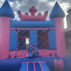Castle Bounce House 13 By 13