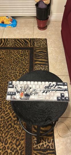 Higround Apex Legends Basecamp 65+ mechanical gaming keyboard