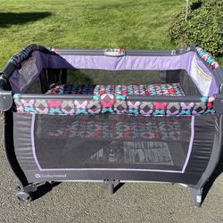 BabyTech folding play yard with bassinet