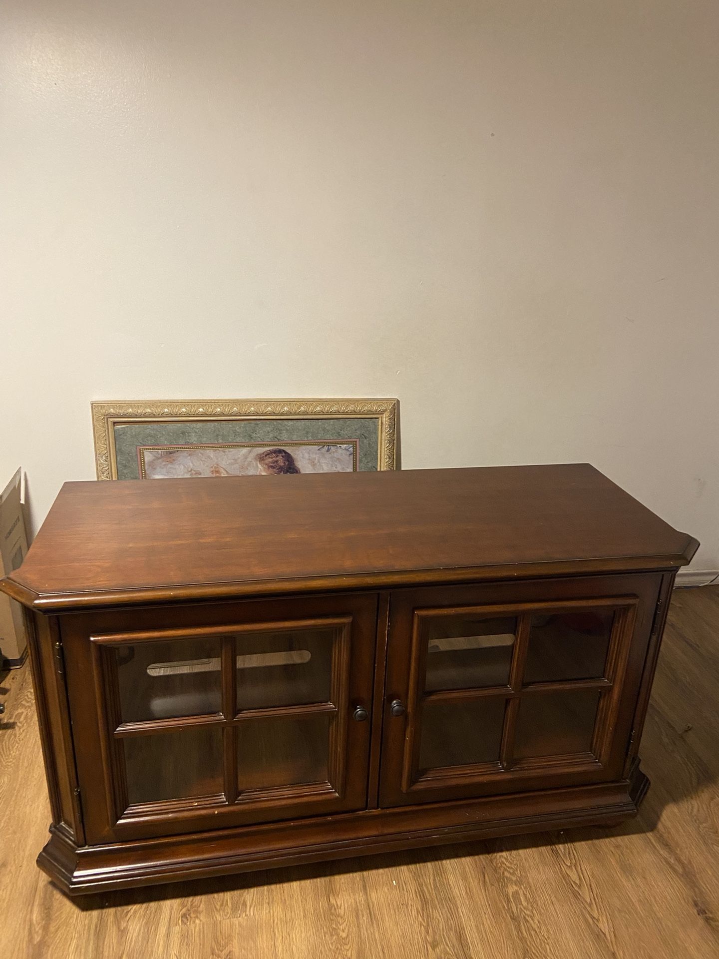 Riverside Solid Wood TV Stand / Console – Heavy