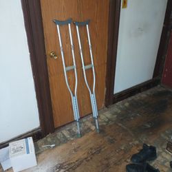 Crutches 