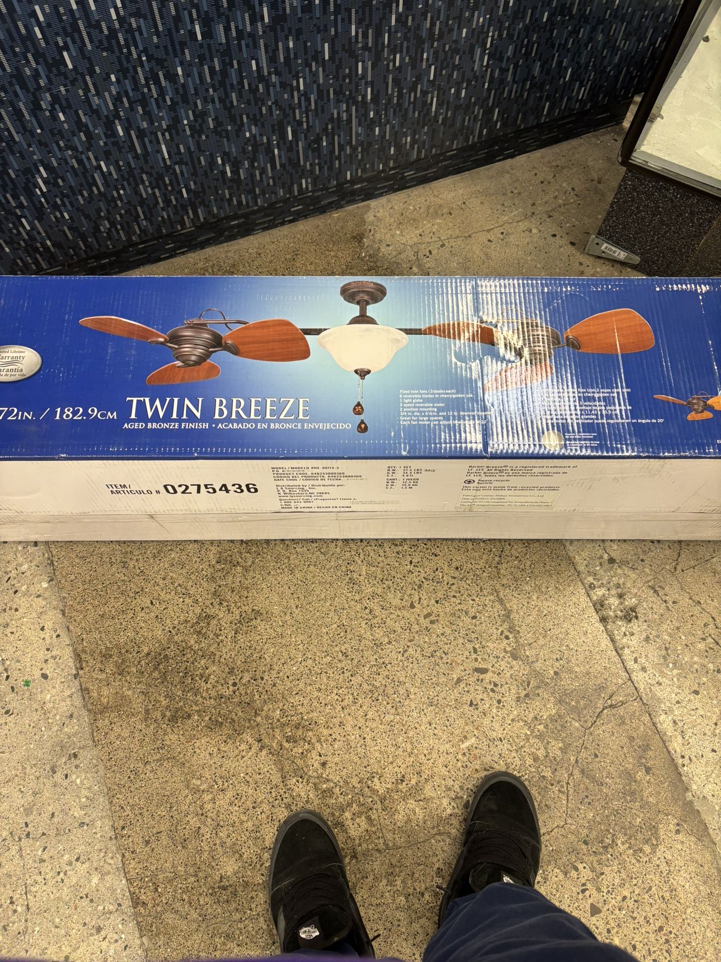 Double wooden fan with light