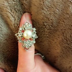 Rings. Various Styles & Suzes