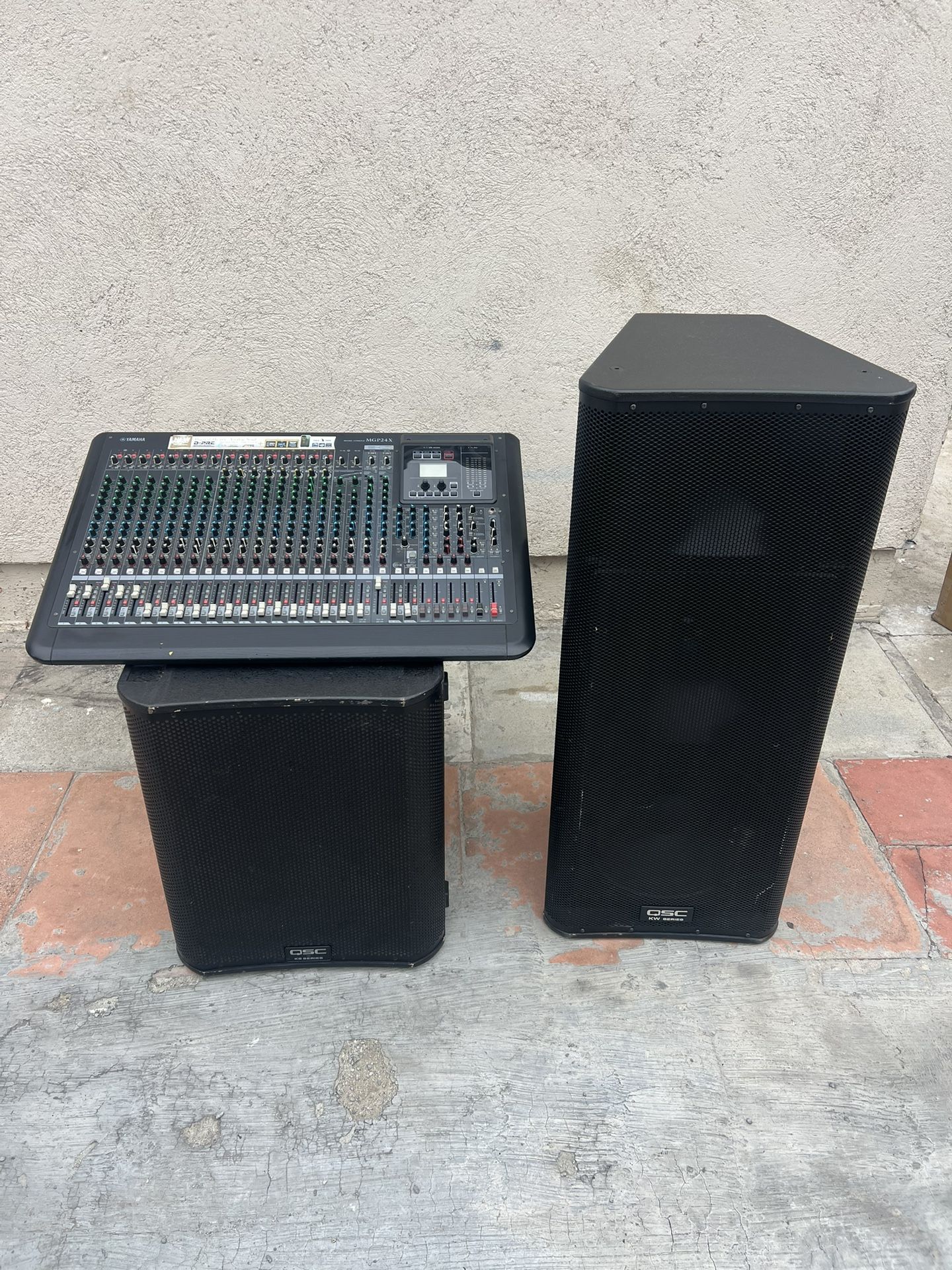 QSC Speakers And Yamaha Mixer