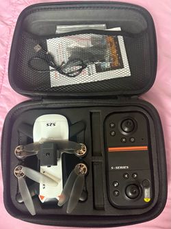 S2S Drone UAV S-Series con control, estuche y 3 baterías – Poco uso.