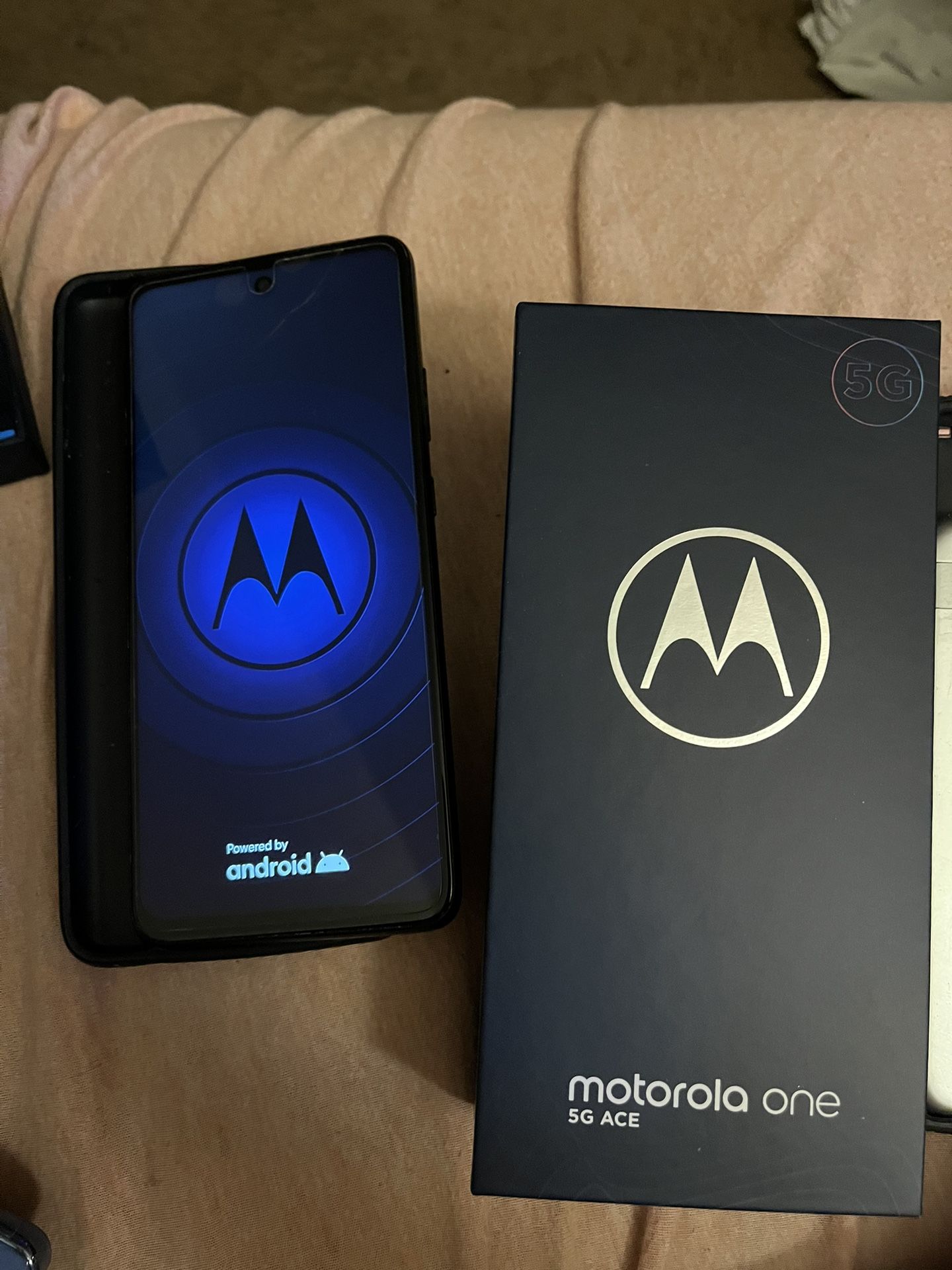 4th Phone No Box Tmobile Motorola One 5G ACE Cellphones Like New NO SCRATCHES With Box In Ott-box Cases 128GB
