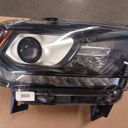 Dodge Durango Headlight Assembly