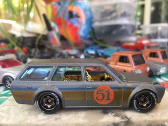 Hot wheels 71 Datsun 510 wagon real riders