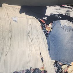 Free Women's clothes size small
