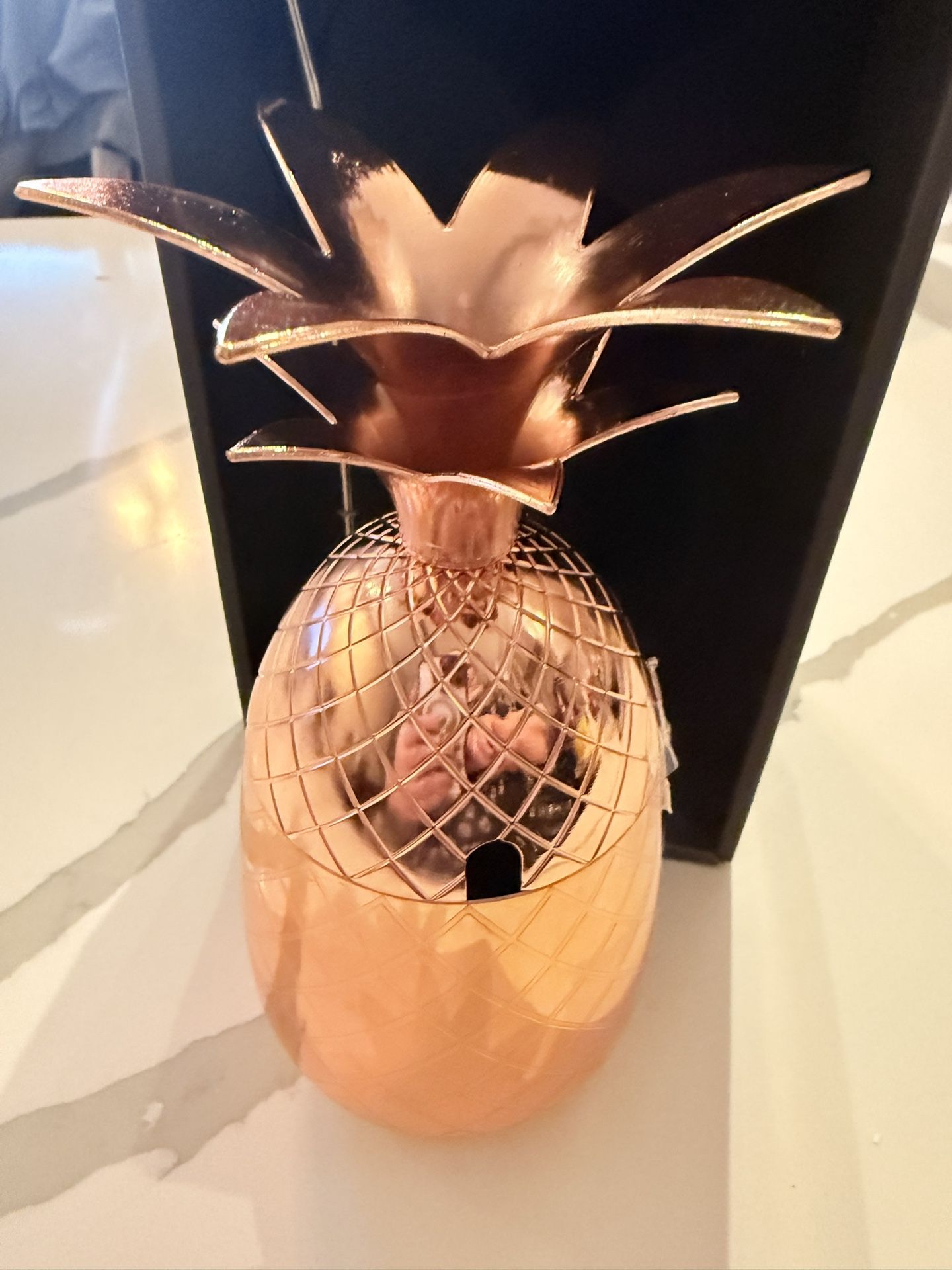 VERY CUTE DRINKING PINEAPPLE CUP WITH STRAW