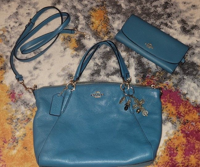 Blue Coach Purse And Wallet Set