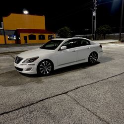 2013 Hyundai Genesis 