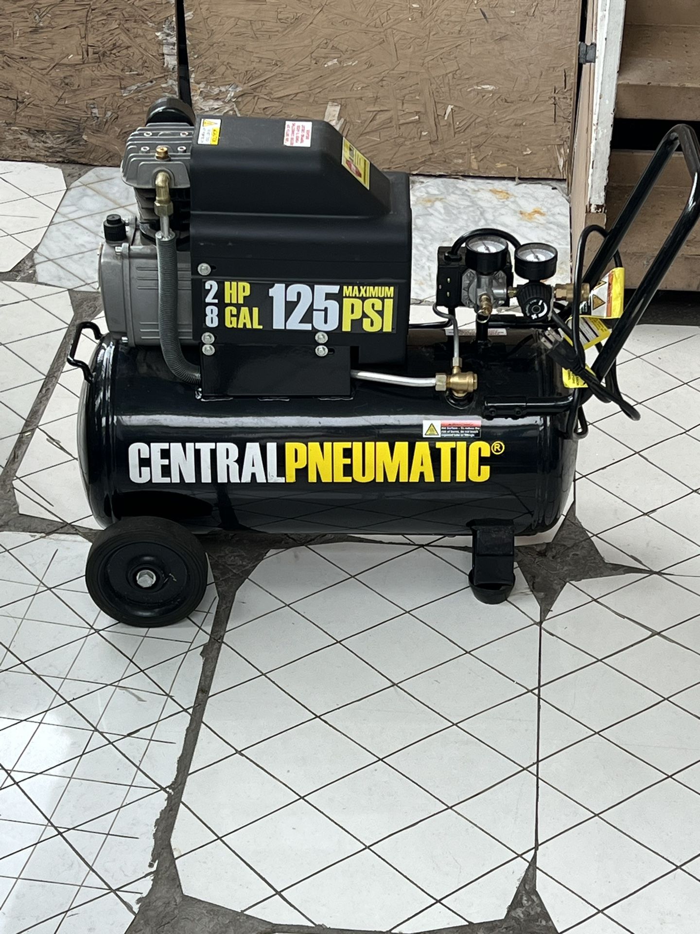 8 gallon 2 HP 125 PSI Oil Lube Air Compressor 8 gallon 2 HP 125 PSI Oil Lube Air Compressor