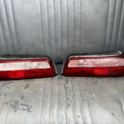 90-91 Acura Integra Hatchback Genuine OEM tail light 07 1A2