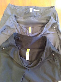 Lucy Athletic Capris - Large