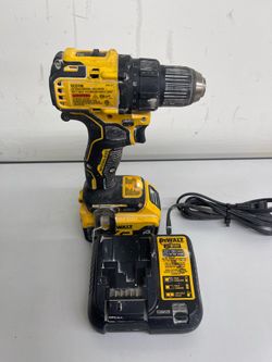 Dewalt dcd708 drill driver One Battery and Charger