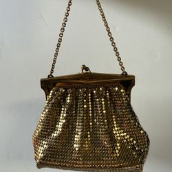 Vintage Whiting & Davis Gold-tone Mesh Kiss-lock Purse/Bag