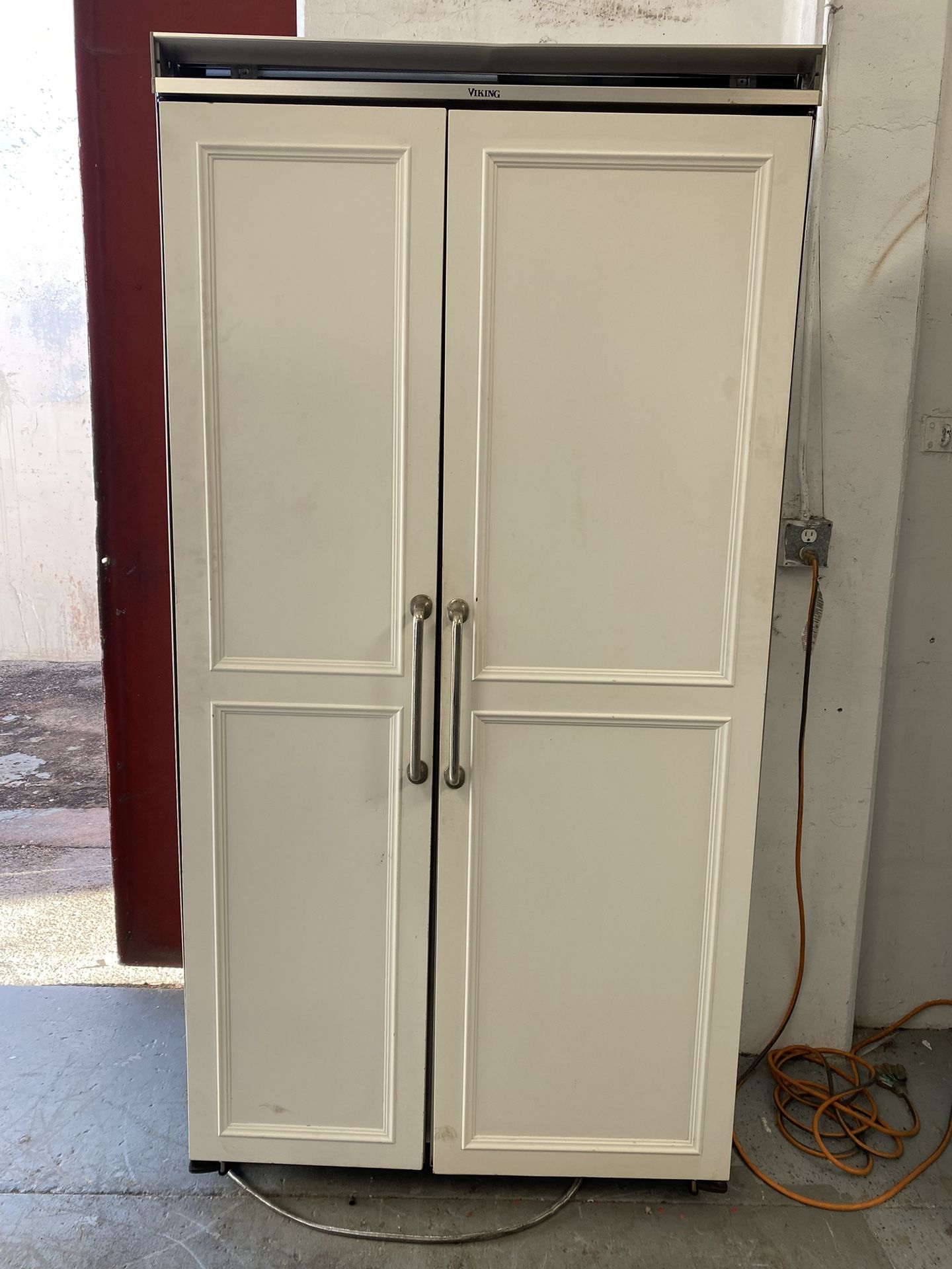 Viking 42 Inch Built In Fridge