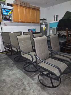 Set of 8 Patio Swivel Dining Chairs w/ Extendable Table