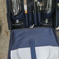 Picnic Time Malibu Picnic Basket Cooler