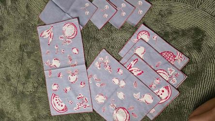 Vintage Fruit Print Linen Set – 9 Pcs Cherry & Fruit Design Red/Blue 1950s