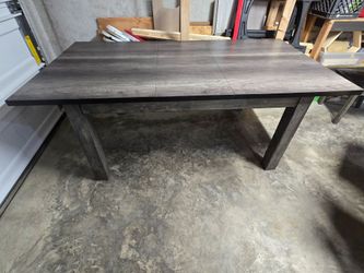 Table with 6 chairs and leaf