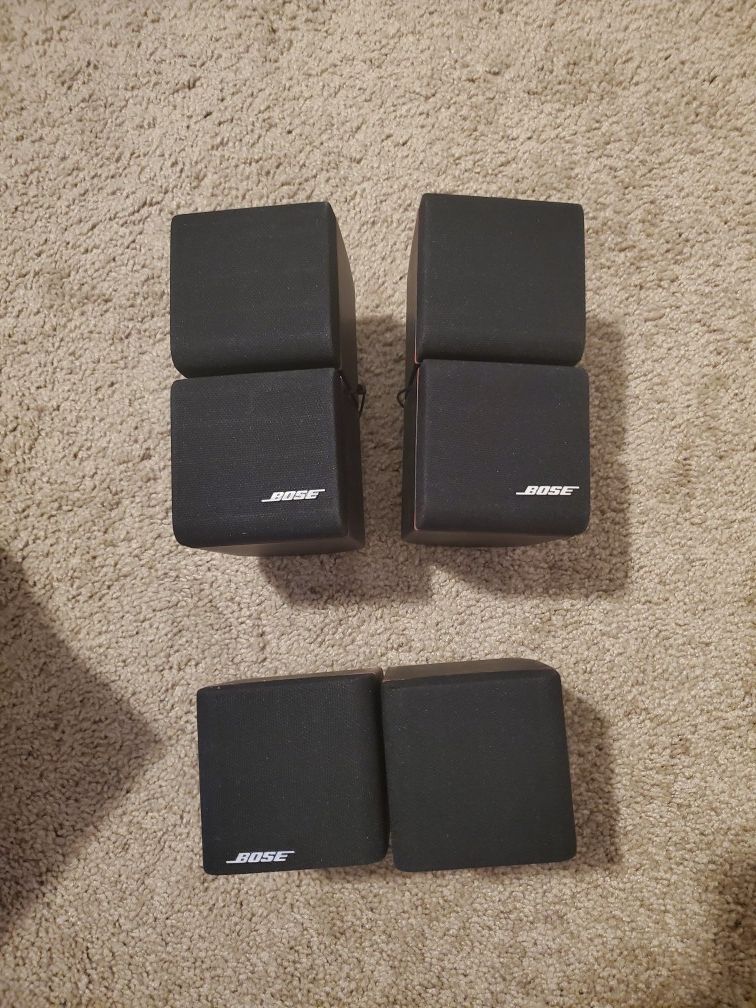 3 bose cubed speakers