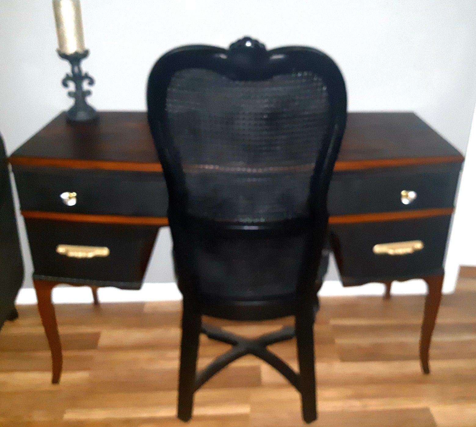 Gorgeous Antique Refinished Mahogany Vanity Desk w/ Chair ! DELIVERY AVAILABLE  !