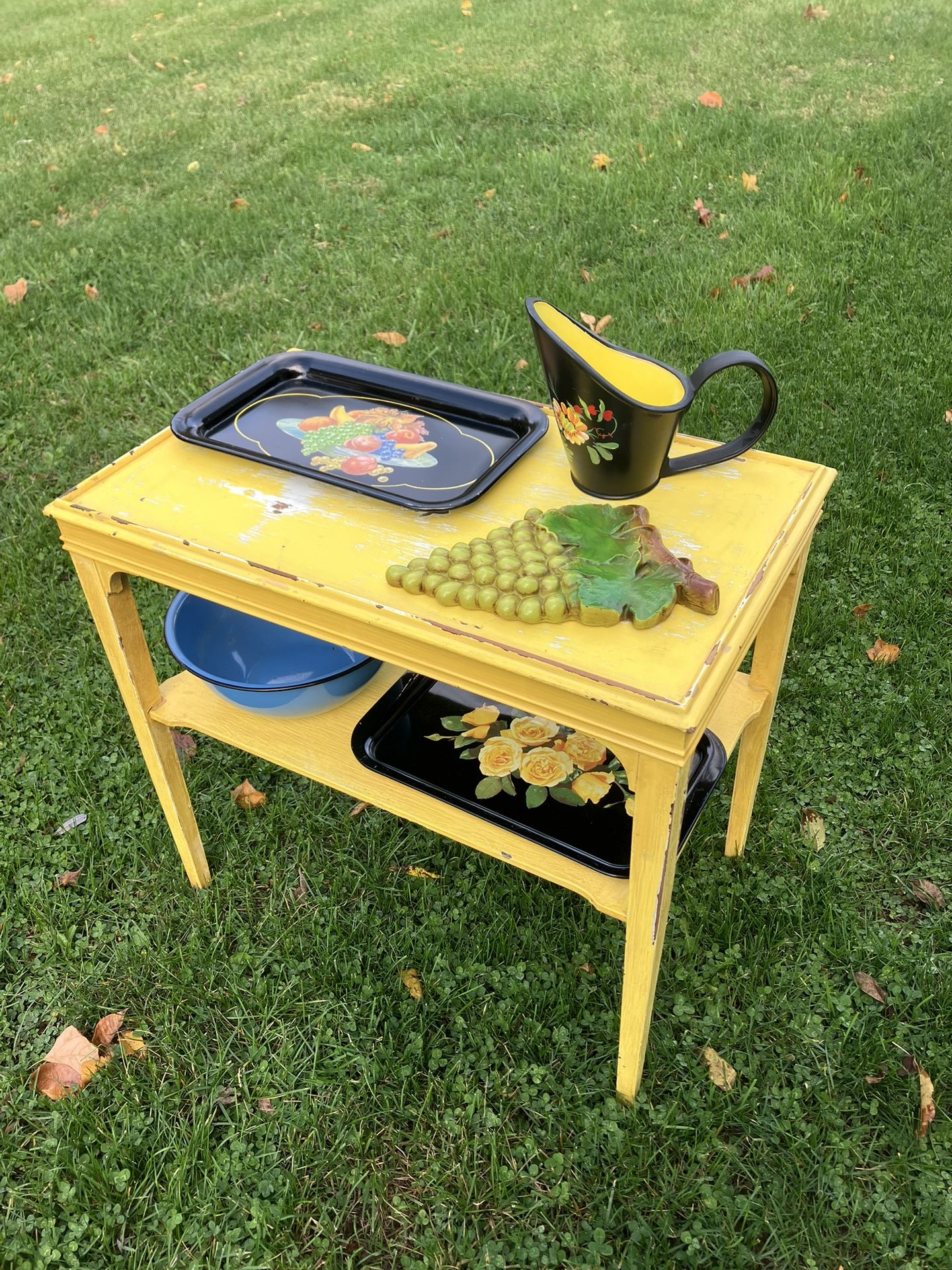 Vintage Distressed End Table w/Shelf (decor priced separately)