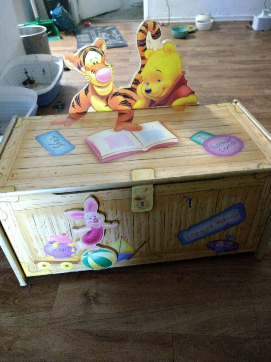 Winnie the pooh toy box bench discount