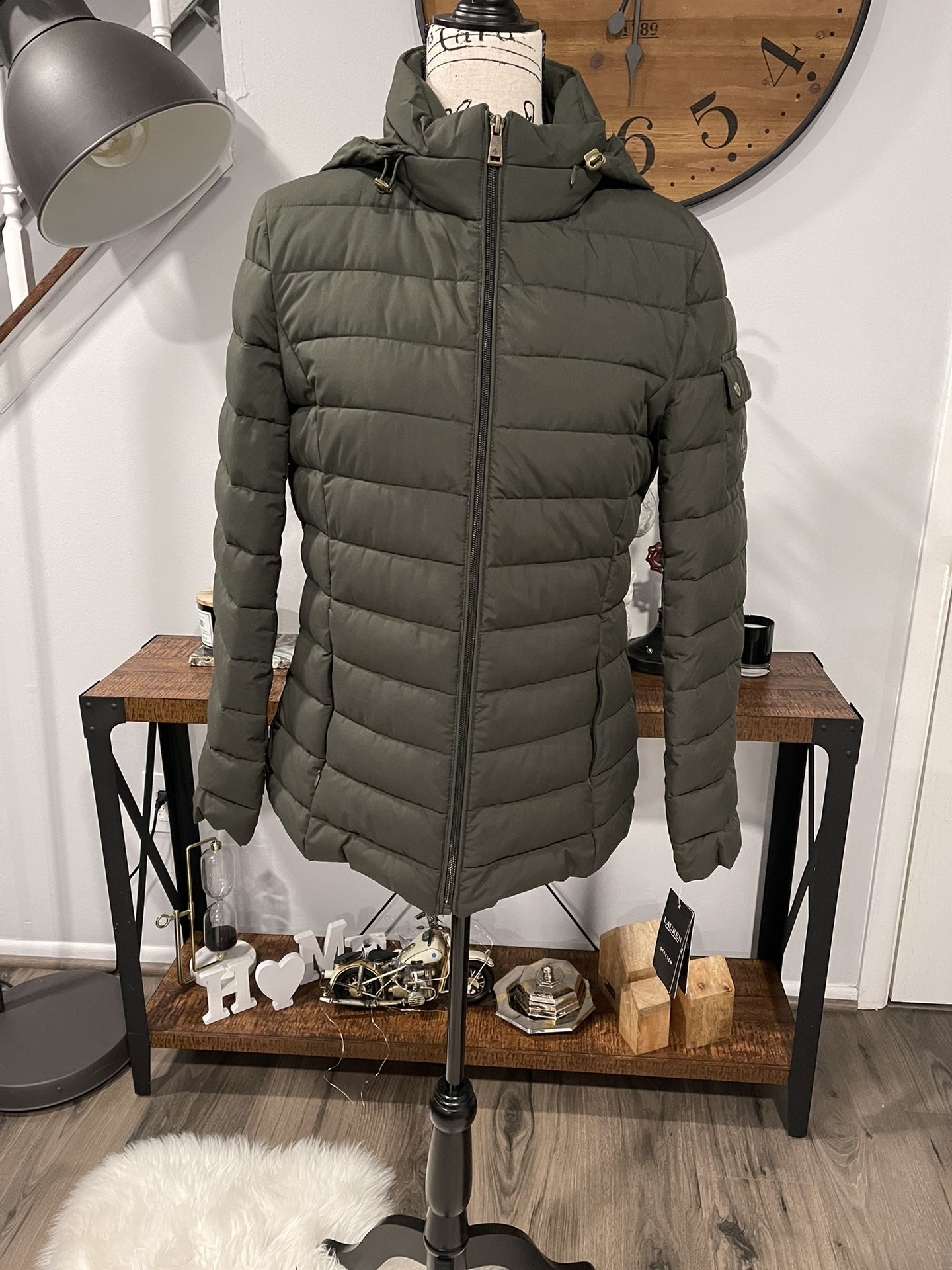 $200 NEW Ralph Lauren Puffer Hooded down Jacket Women Medium