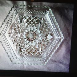 Vintage WEXFORD pattern by Anchor Hocking 7-3/4" hexogonal footed platter