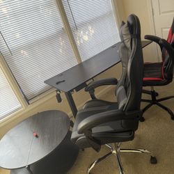 Gaming Desk Goes Up And Down New (coffee Table 75$)