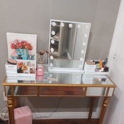 Small Glass Vannity/ Entryway Table