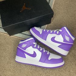 Jordan 1 Mid Purple Venom - Size 7.5W