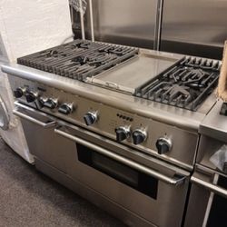 36 Inch Viking Range With Thermador Hood for Sale in San Jose, CA - OfferUp