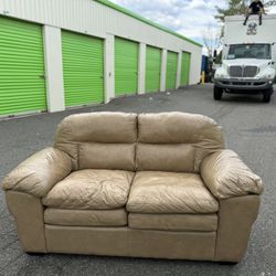 Loveseat For Sale (FREE DELIVERY)