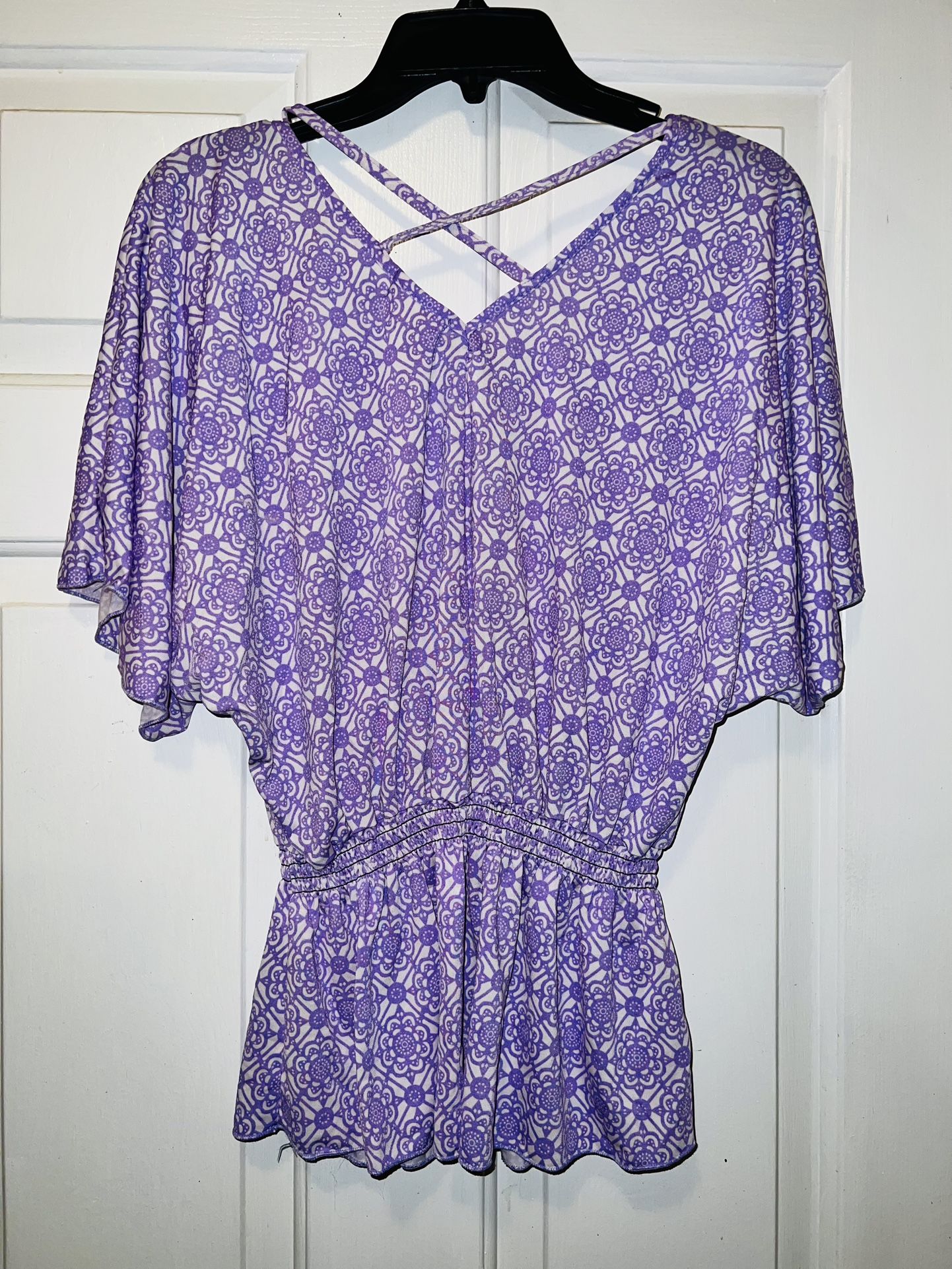 Beautiful Women Shirt Size((M) Only $10
