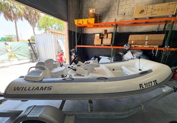 Williams Jet Tender 2022 with 38 hrs