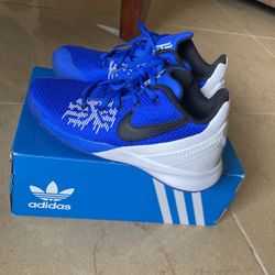 Nike shoes size 4 1/2 an excellent condition