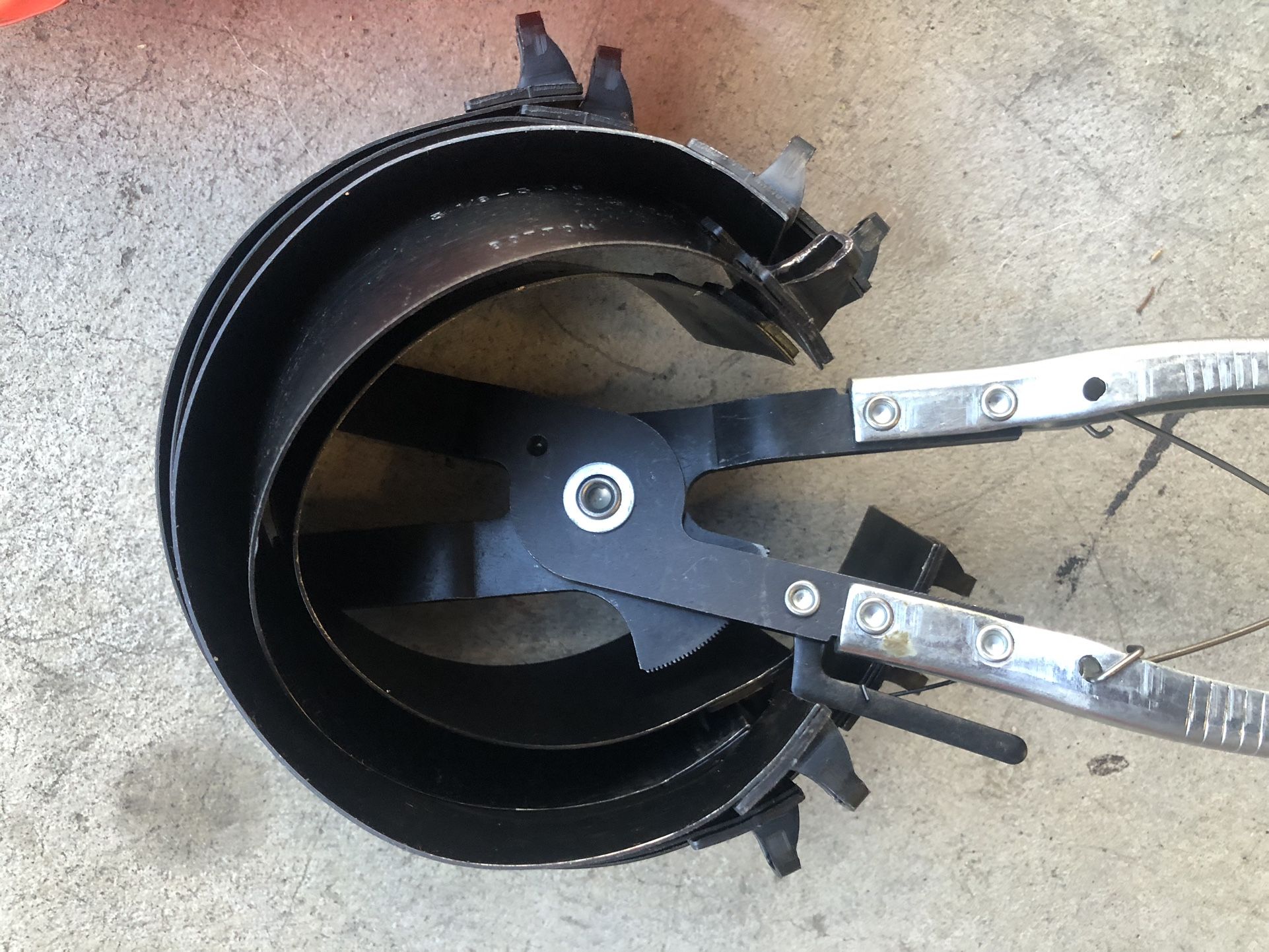 Piston rings compressor Tool