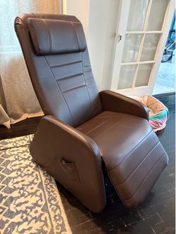 Recliner with massage