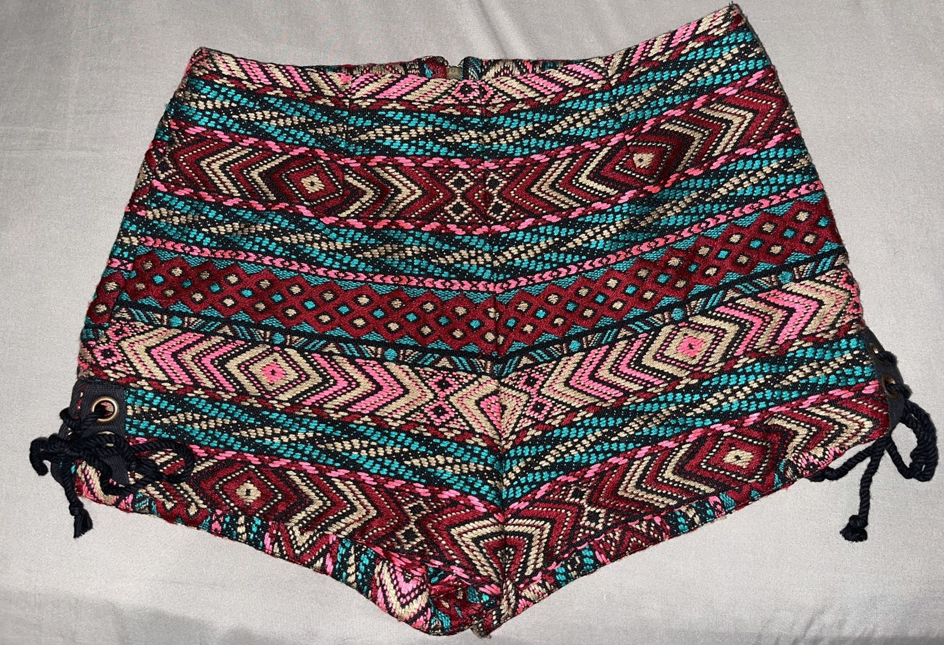 Ecote Brand Size 6 Women’s Shorts
