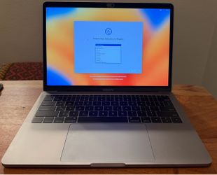 MacBook Pro 13-inch (2017) – 16GB RAM / 512GB SSD